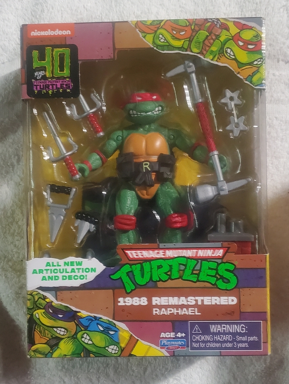 Nickelodeon Teenage Mutant Ninja Turtles Raphael Figure - Red & Green